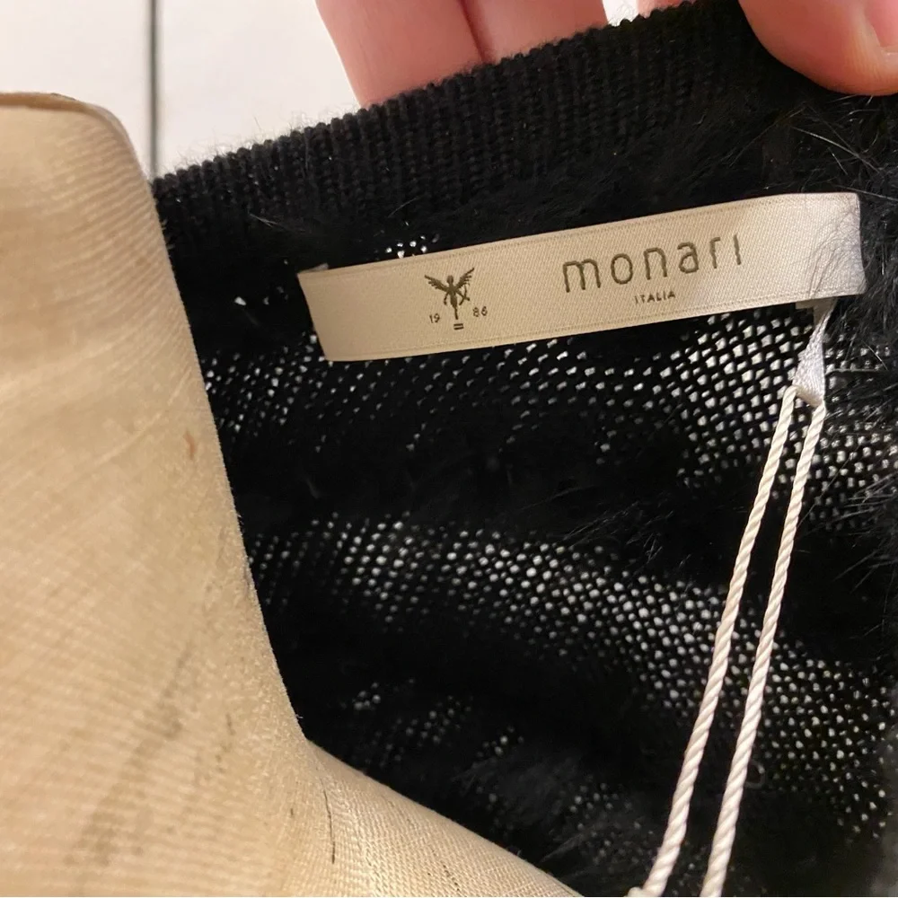 Monari cropped fur top with buttons - Picture 6 of 12